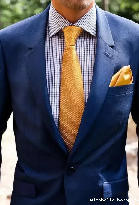 翻盖口袋西服展示