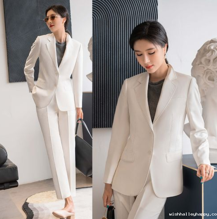 白色女士小西装套装，职业女士西装气质高雅,果断干练